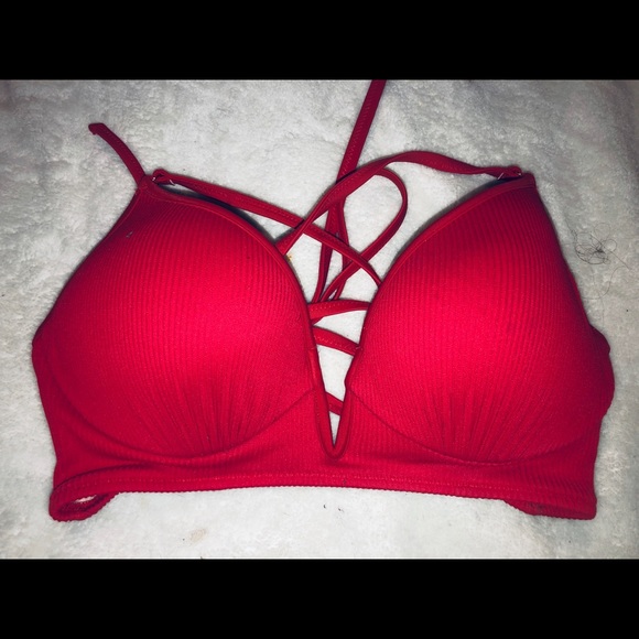 Red Bikini - Picture 2 of 4